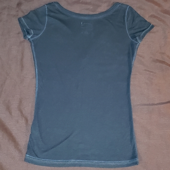 🏷 Hollister Short Sleeve Tee - Picture 7 of 7